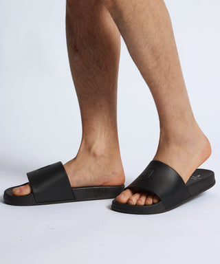 シャワーサンダル