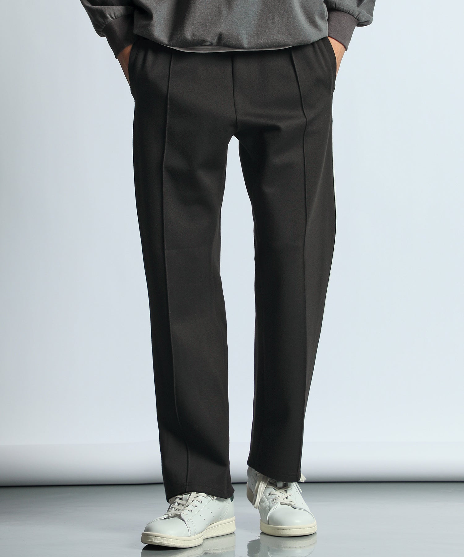 センタークリース サイドライン トラックパンツ